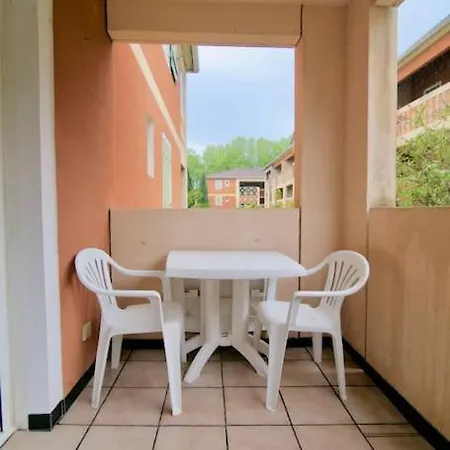 Apartmán T2 Refait A Neuf, Au Calme, Piscine, Parking Prive