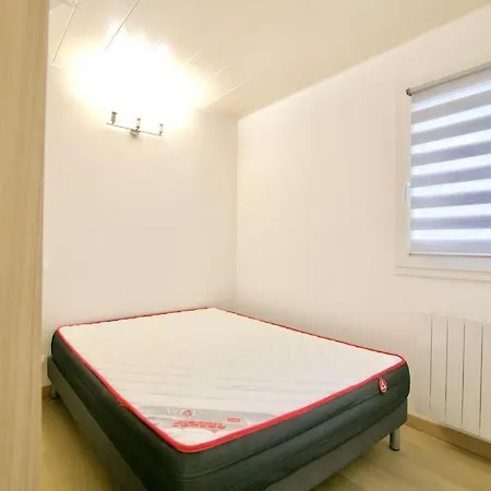 Apartmán T2 Refait A Neuf, Au Calme, Piscine, Parking Prive