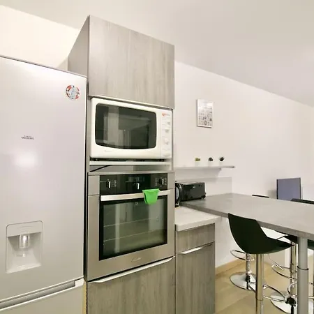 Apartmán T2 Refait A Neuf, Au Calme, Piscine, Parking Prive La Seyne-sur-Mer