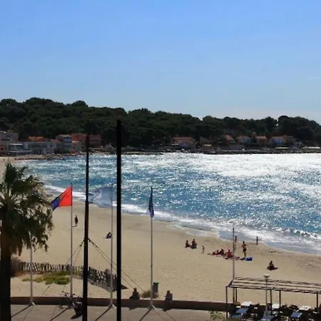 Apartmán T2 Refait A Neuf, Au Calme, Piscine, Parking Prive La Seyne-sur-Mer
